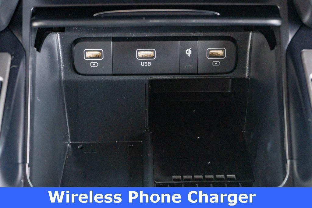 used 2023 Kia Sorento Hybrid car, priced at $31,062