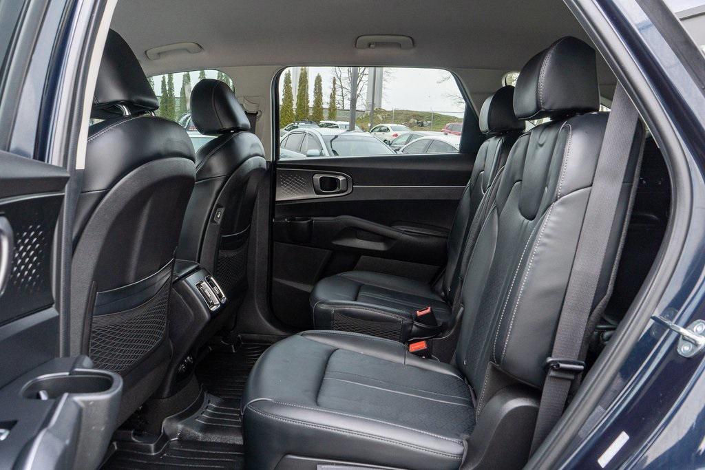 used 2023 Kia Sorento Hybrid car, priced at $31,062