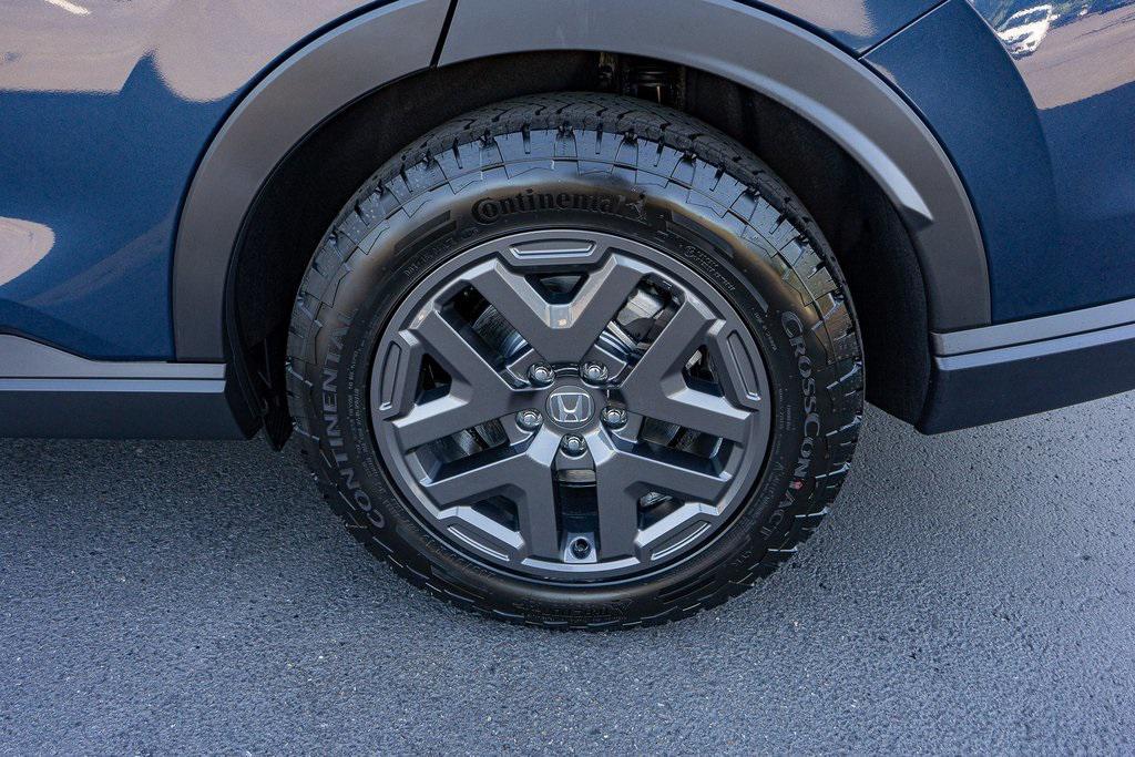 new 2026 Honda CR-V Hybrid car, priced at $38,601