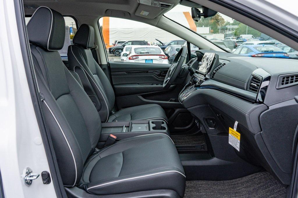 new 2026 Honda Odyssey car, priced at $50,352