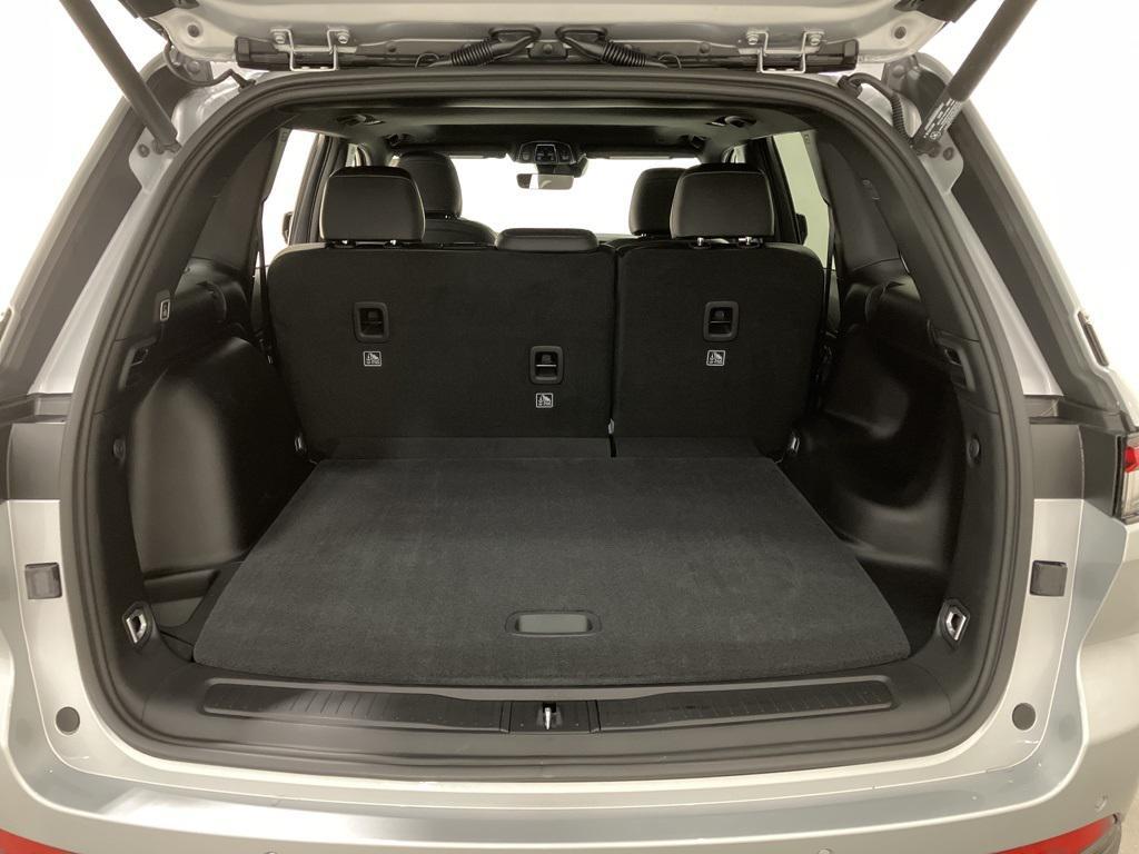 new 2025 Jeep Grand Cherokee car, priced at $41,990