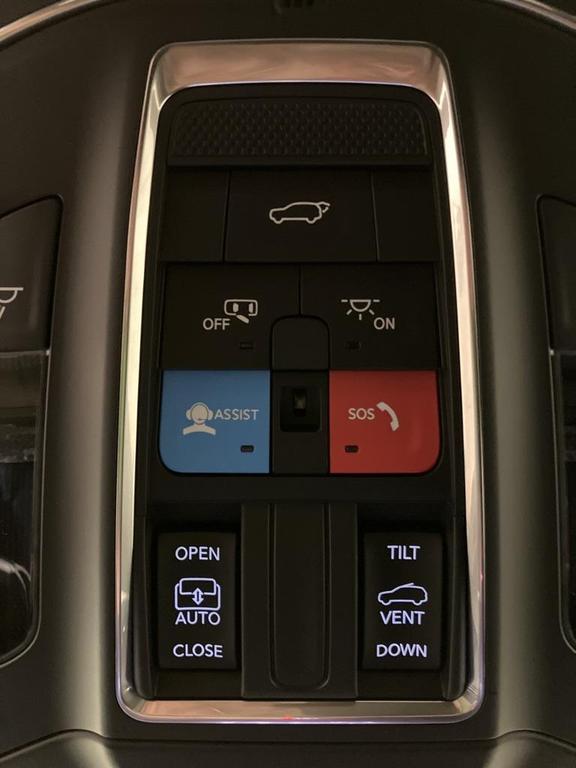 new 2025 Jeep Grand Cherokee car, priced at $41,990