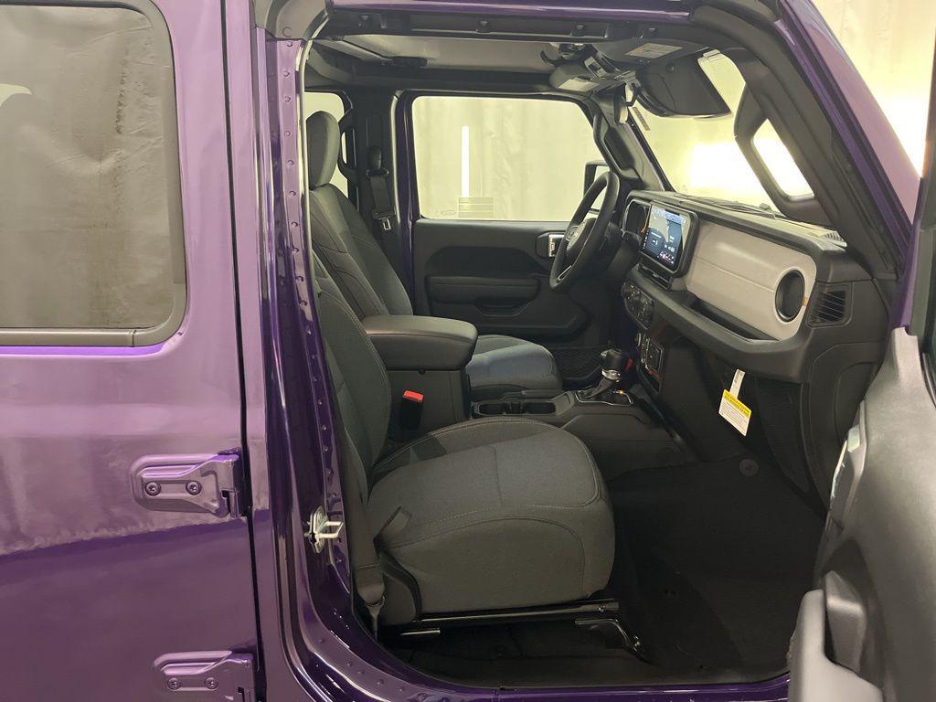 new 2026 Jeep Gladiator car, priced at $47,112