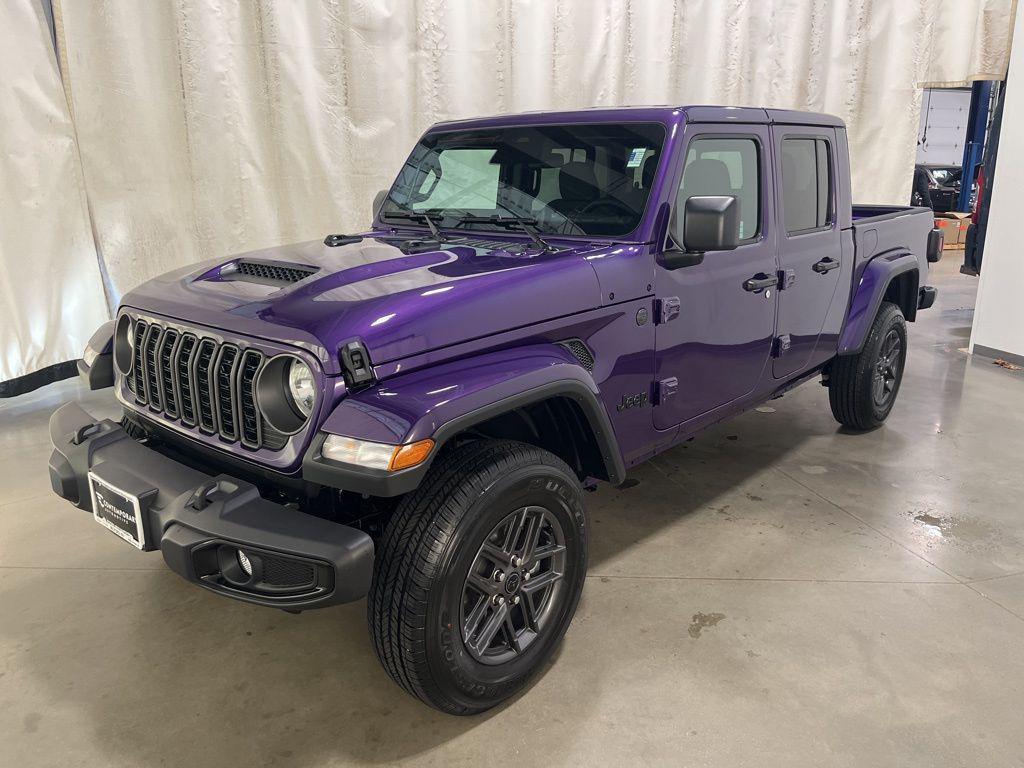 new 2026 Jeep Gladiator car, priced at $47,112