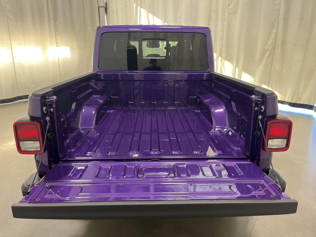 new 2026 Jeep Gladiator car, priced at $47,112