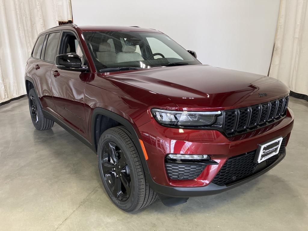 new 2025 Jeep Grand Cherokee car, priced at $48,230
