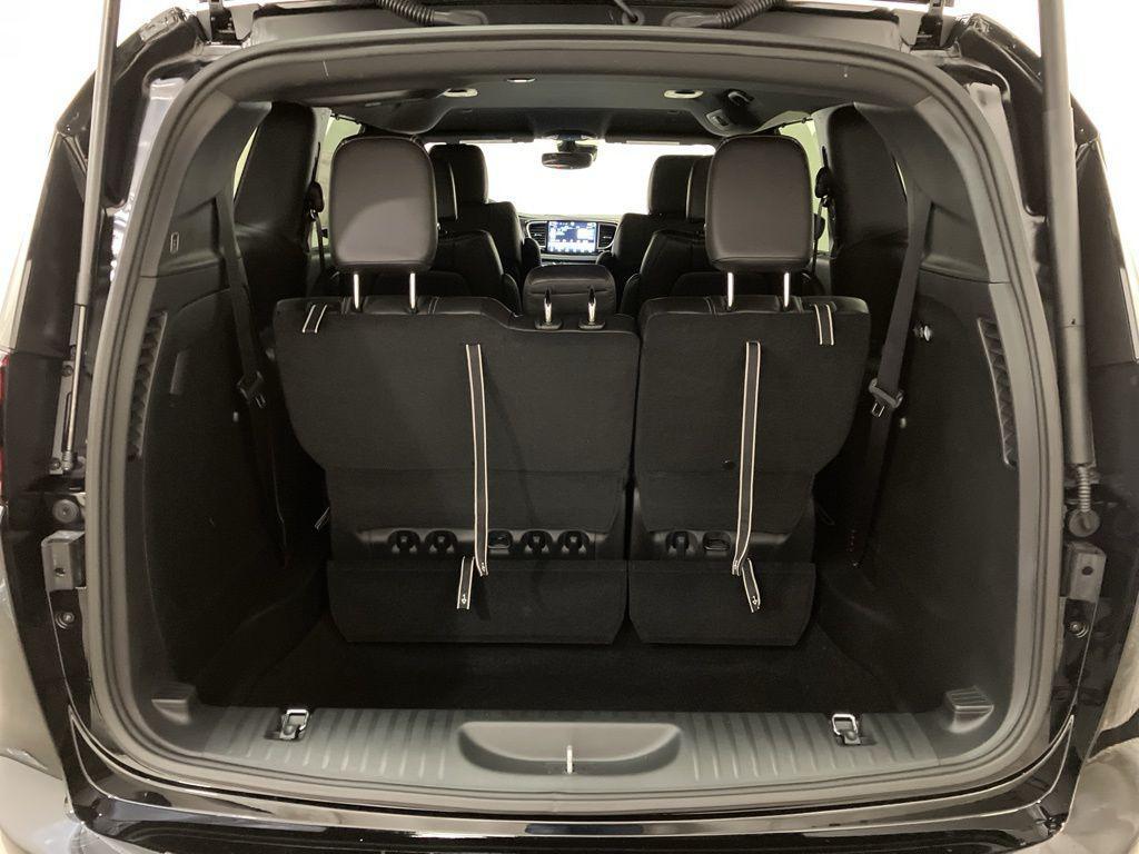 new 2026 Chrysler Pacifica car, priced at $45,915