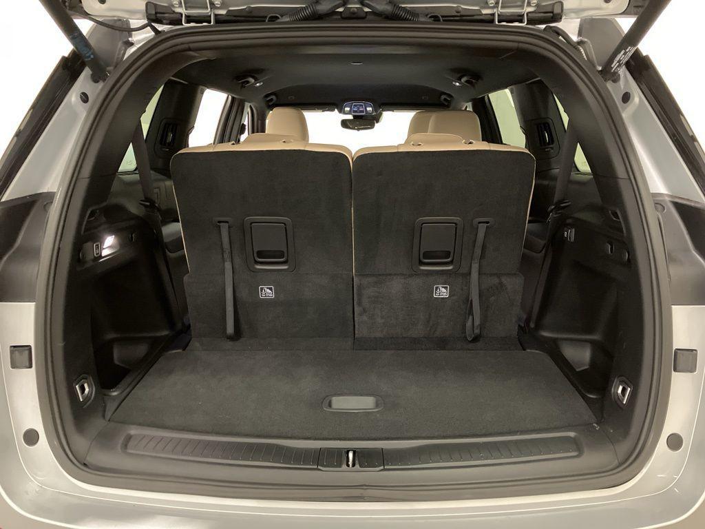 used 2025 Jeep Grand Cherokee L car, priced at $40,990