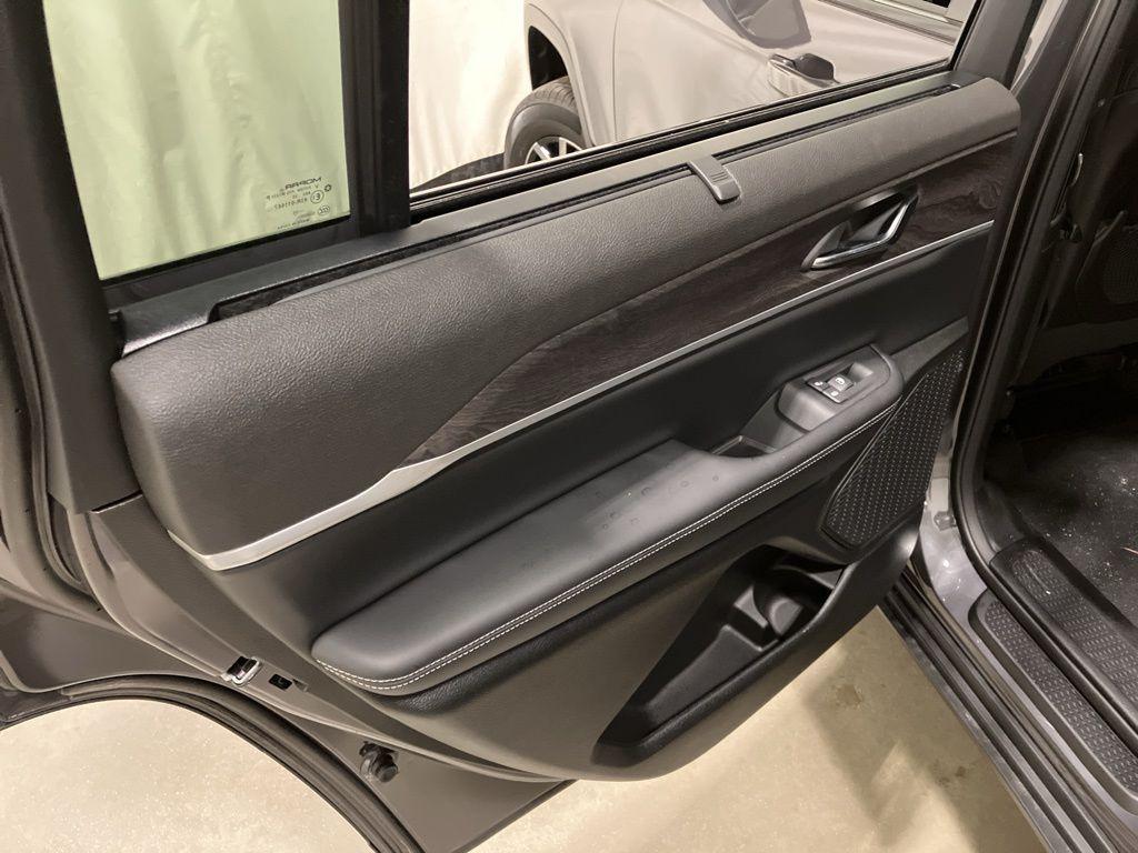 new 2025 Jeep Grand Cherokee L car, priced at $47,721