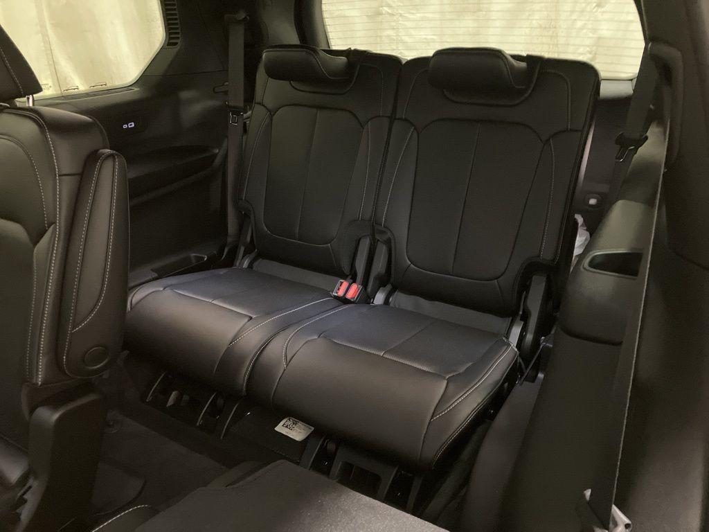 new 2025 Jeep Grand Cherokee L car, priced at $47,721