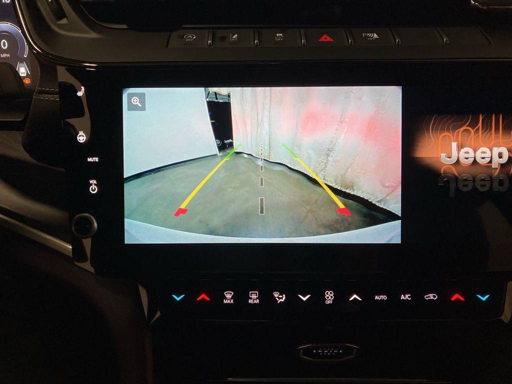 new 2026 Jeep Grand Cherokee car, priced at $47,485