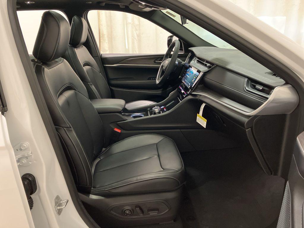 new 2026 Jeep Grand Cherokee car, priced at $47,485