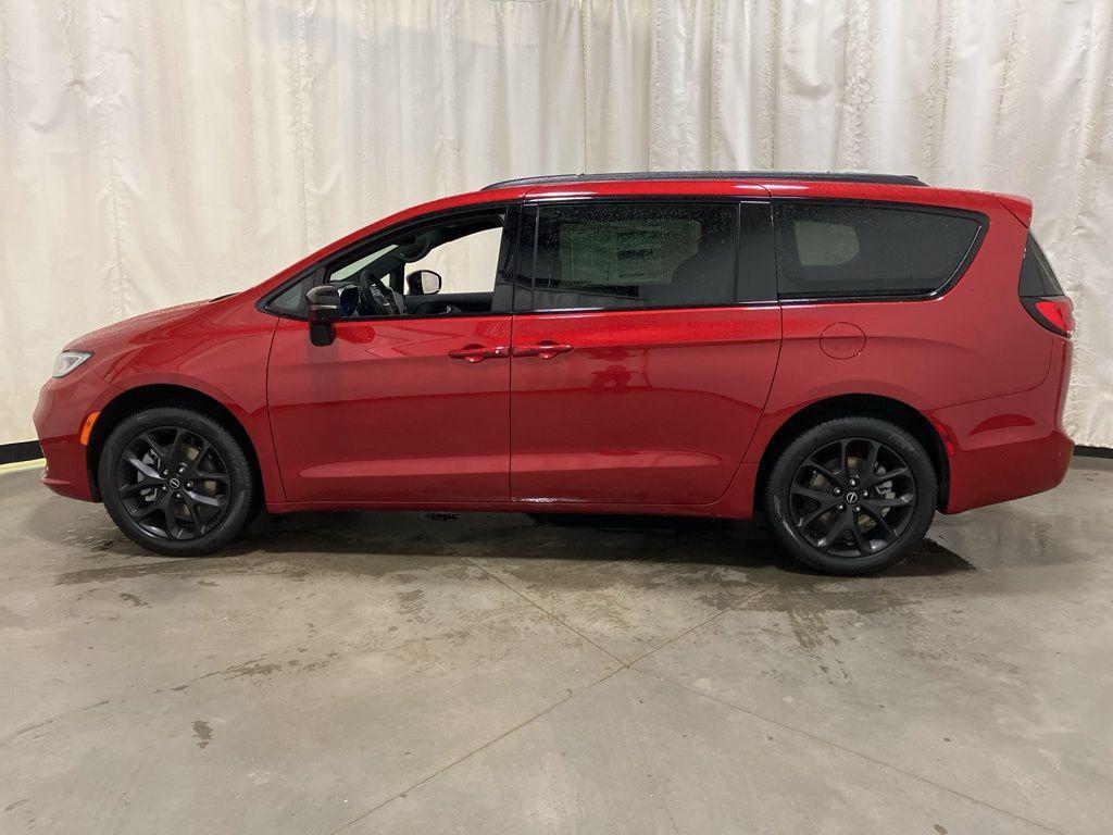 new 2026 Chrysler Pacifica car, priced at $48,855