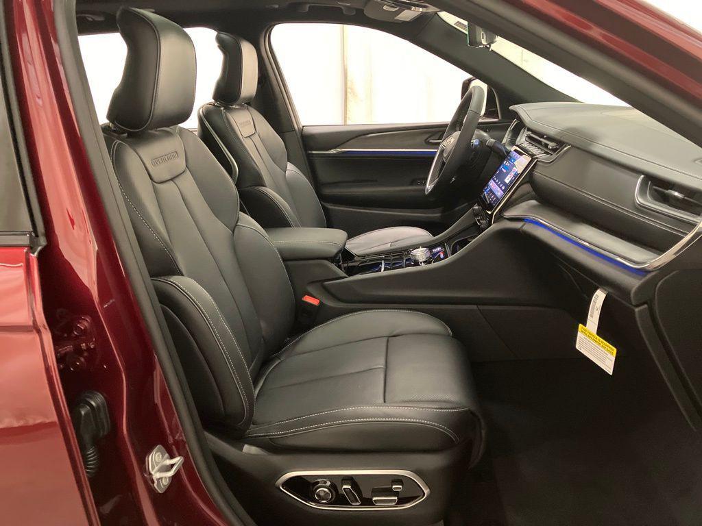 new 2025 Jeep Grand Cherokee L car, priced at $56,050