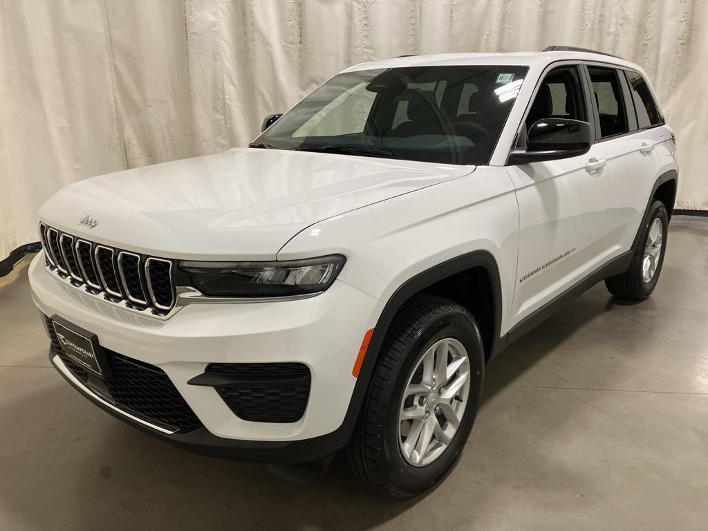new 2025 Jeep Grand Cherokee car, priced at $41,325