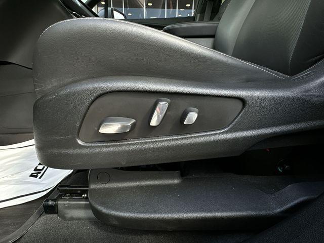 used 2023 Cadillac XT5 car, priced at $33,000