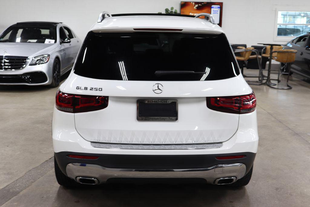 used 2022 Mercedes-Benz GLB 250 car, priced at $23,990