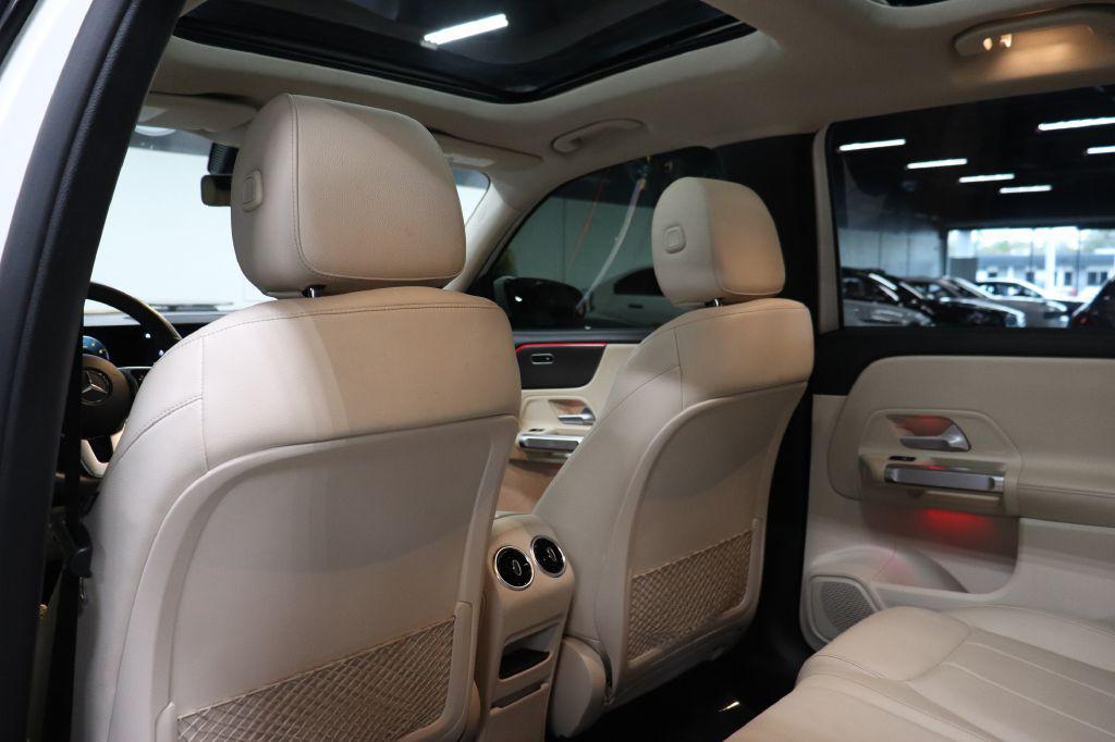 used 2022 Mercedes-Benz GLB 250 car, priced at $23,990