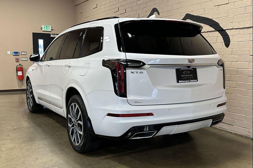 used 2024 Cadillac XT6 car, priced at $47,856