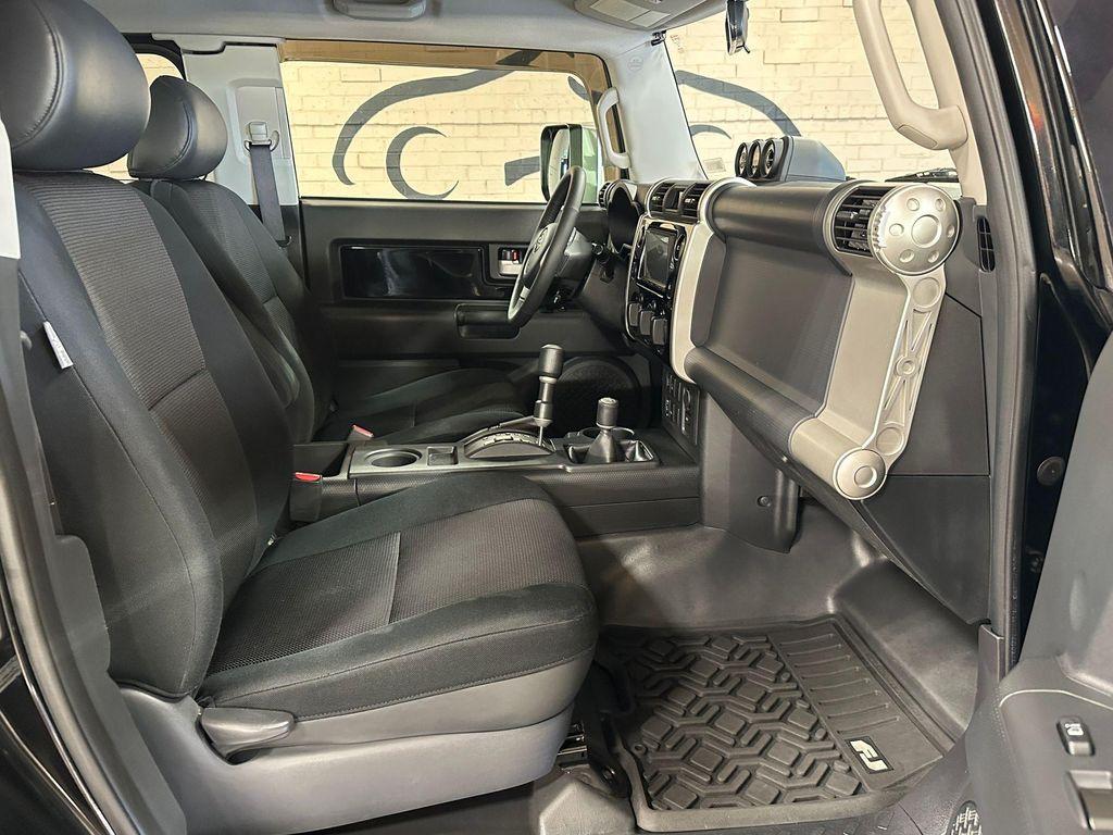 used 2007 Toyota FJ Cruiser car, priced at $39,950