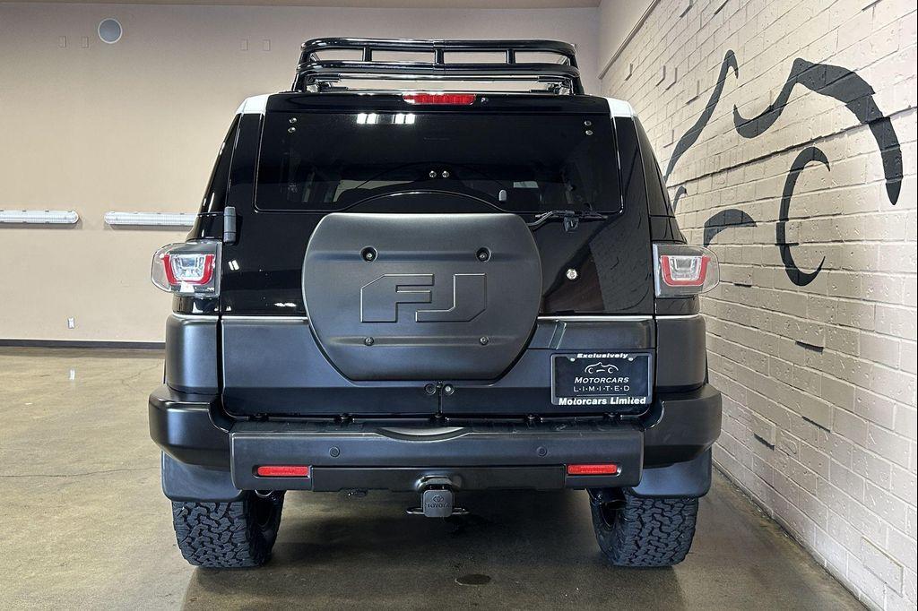 used 2007 Toyota FJ Cruiser car, priced at $39,950