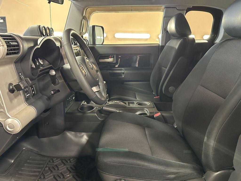 used 2007 Toyota FJ Cruiser car, priced at $39,950