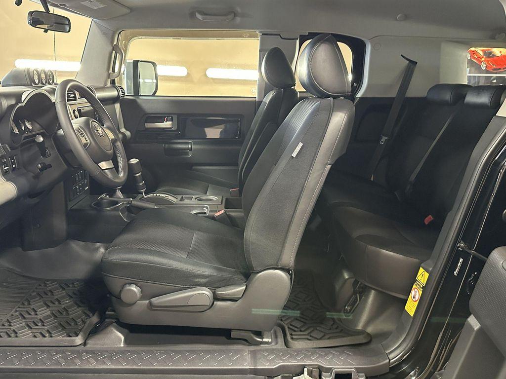 used 2007 Toyota FJ Cruiser car, priced at $39,950