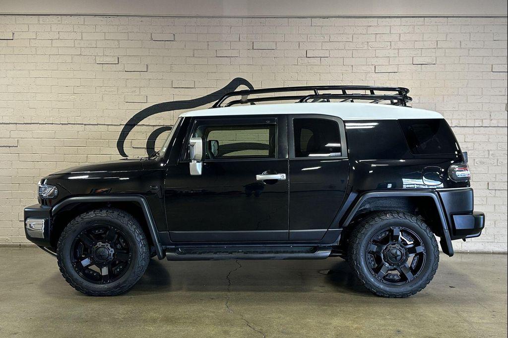 used 2007 Toyota FJ Cruiser car, priced at $39,950