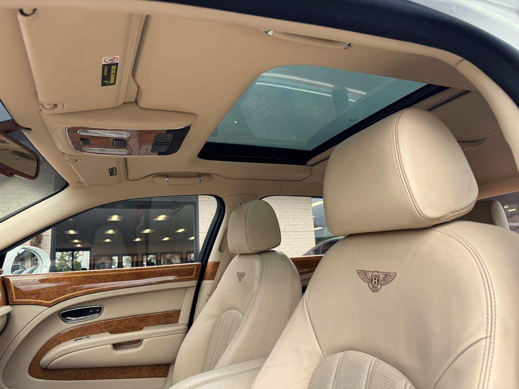 Bentley Mulsanne view 21