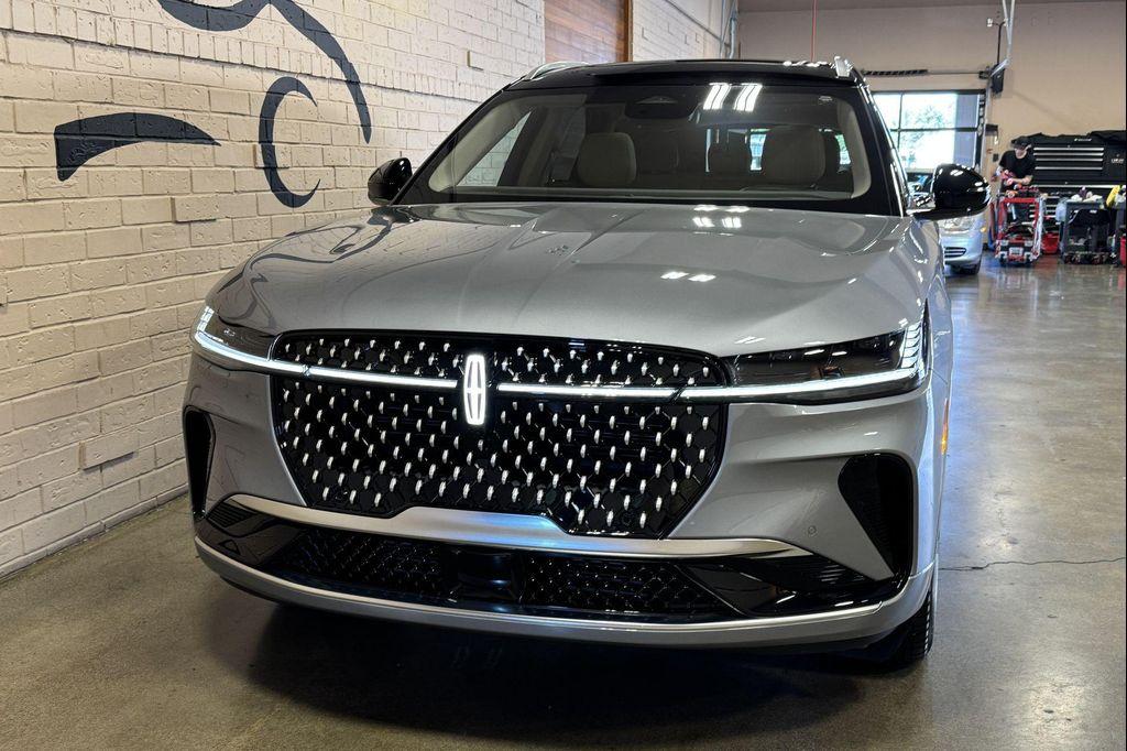 used 2025 Lincoln Nautilus car, priced at $57,445