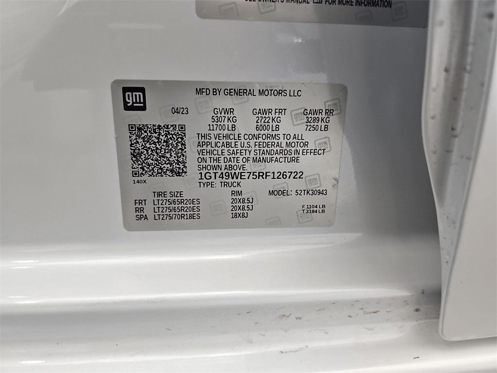 2024 White Frost Tricoat GMC Sierra 3500