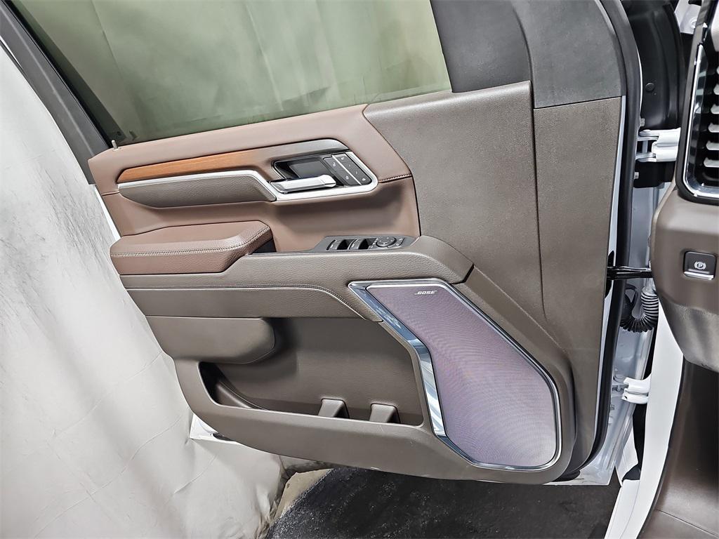 2024 White Frost Tricoat GMC Sierra 3500
