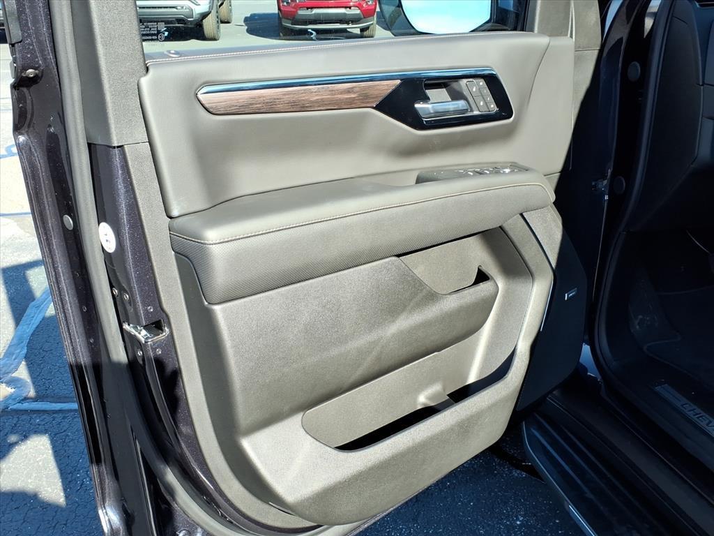 new 2026 Chevrolet Suburban car, priced at $86,930