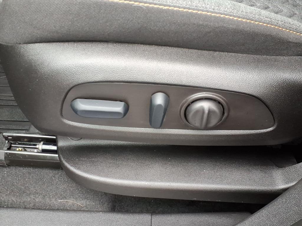 used 2023 Chevrolet Equinox car, priced at $24,998