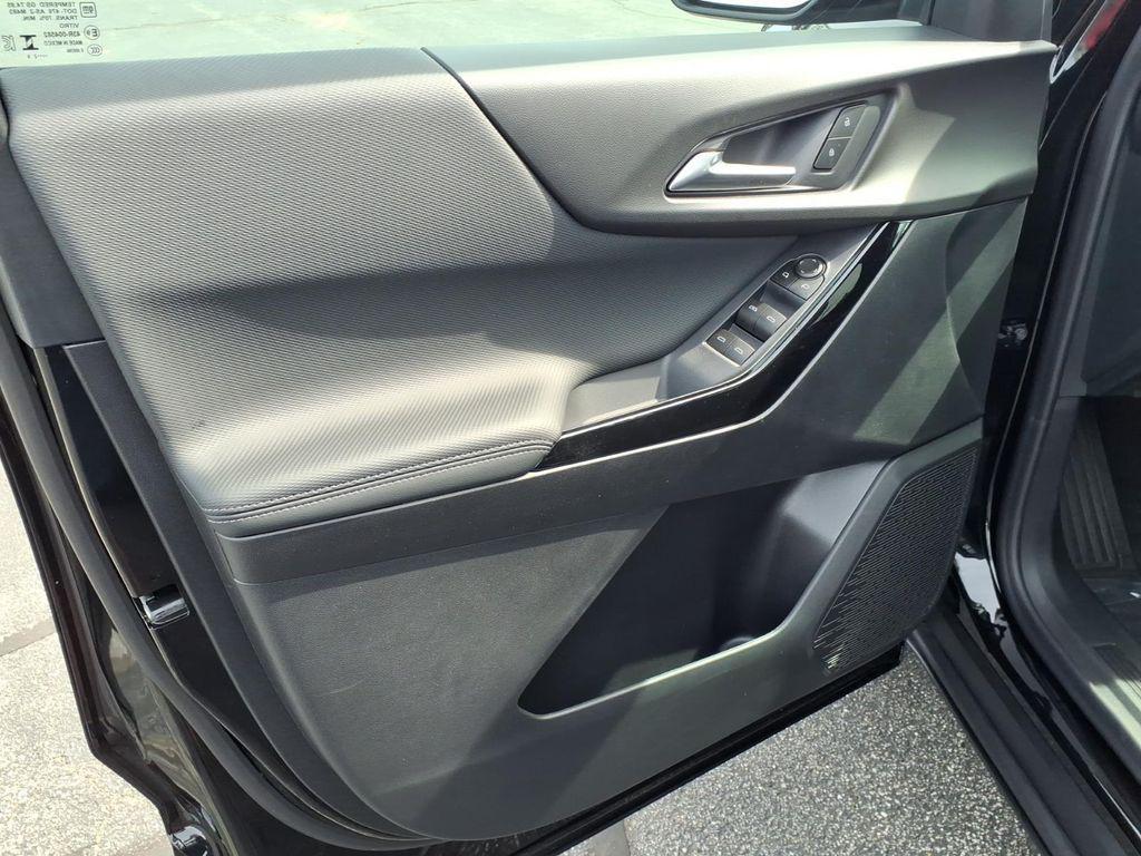 new 2026 Chevrolet Equinox car, priced at $30,118