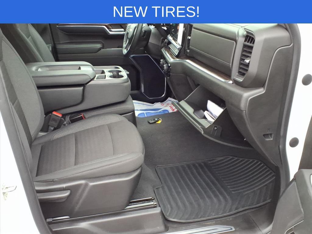 used 2024 Chevrolet Silverado 1500 car, priced at $31,954