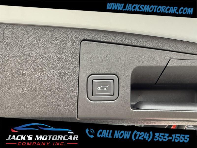 used 2024 Cadillac XT4 car, priced at $42,900