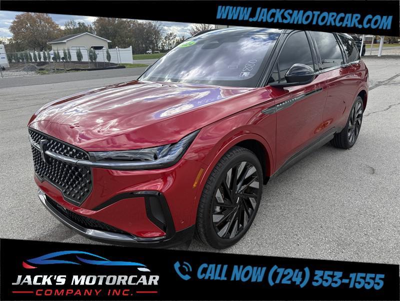 used 2024 Lincoln Nautilus car, priced at $58,900