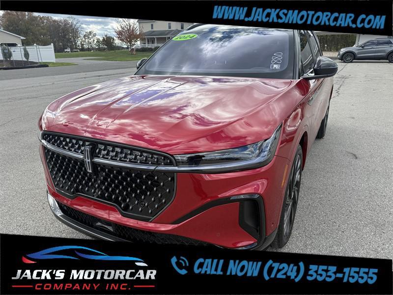 used 2024 Lincoln Nautilus car, priced at $58,900