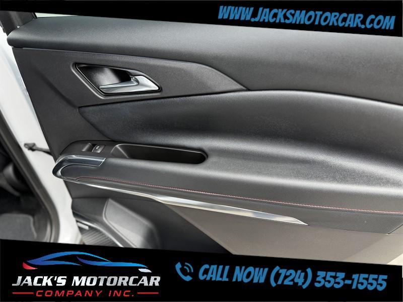 used 2025 Chevrolet Traverse car, priced at $55,309