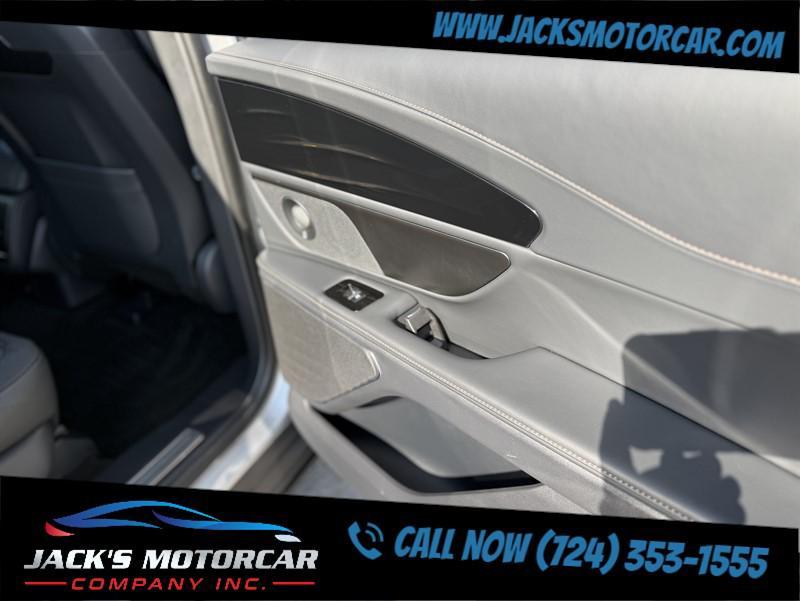 used 2024 Lincoln Nautilus car, priced at $56,900