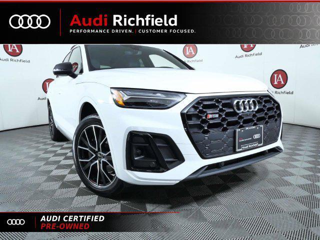 Audi SQ5 view 3