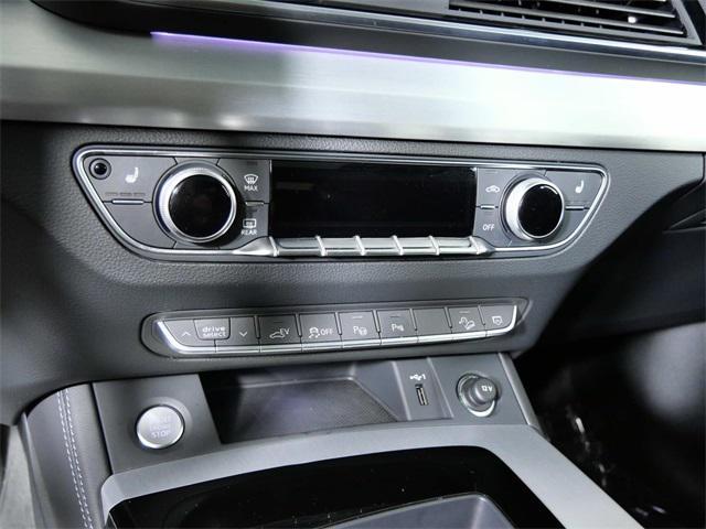 2024 Gray Metallic Audi Q5 e