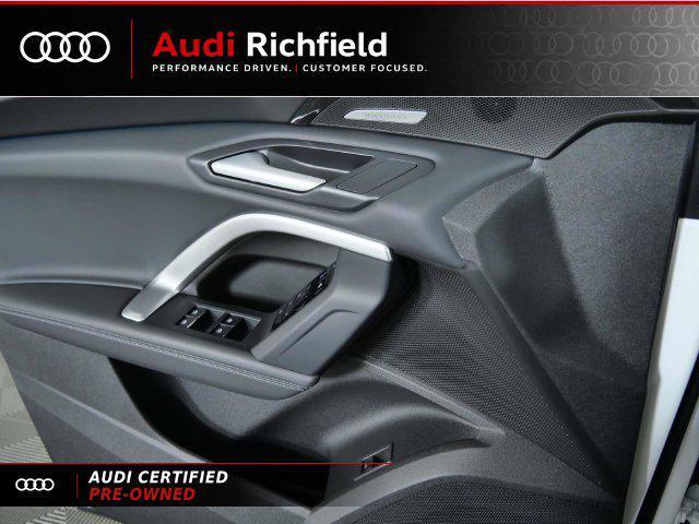Audi Q5 view 21