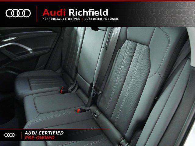 Audi Q5 view 24