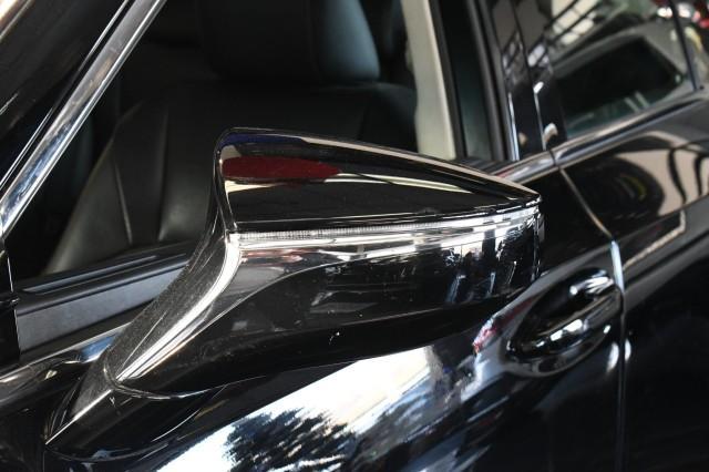 used 2020 Lexus ES 300h car, priced at $29,656