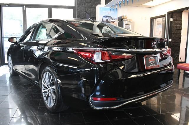 used 2020 Lexus ES 300h car, priced at $29,656