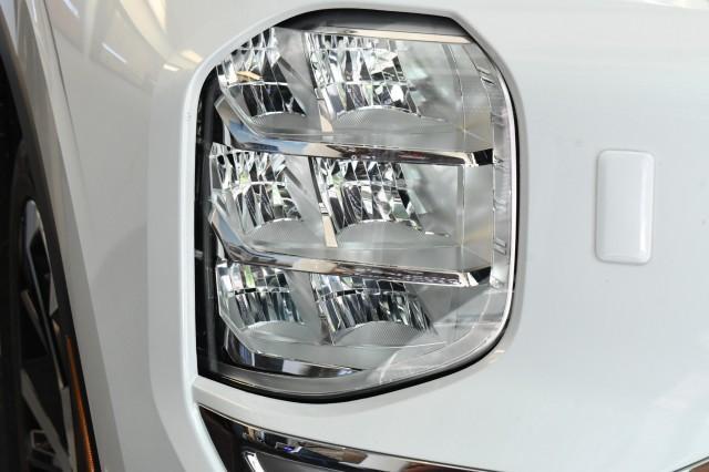 used 2023 Mitsubishi Outlander PHEV car