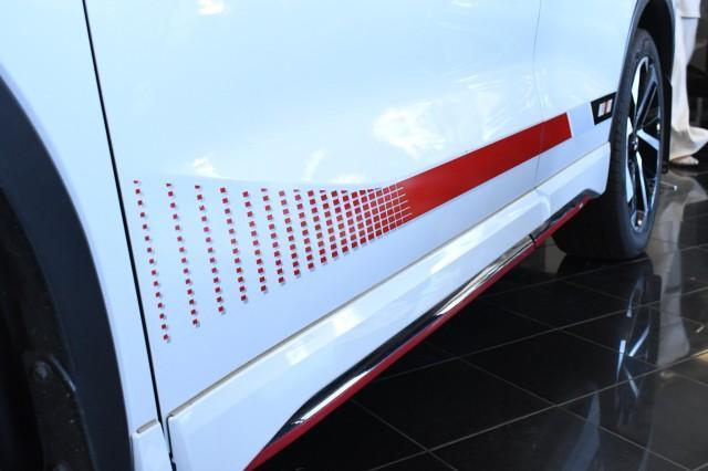 used 2023 Mitsubishi Outlander PHEV car
