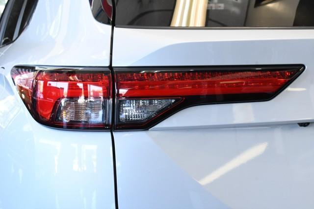 used 2023 Mitsubishi Outlander PHEV car